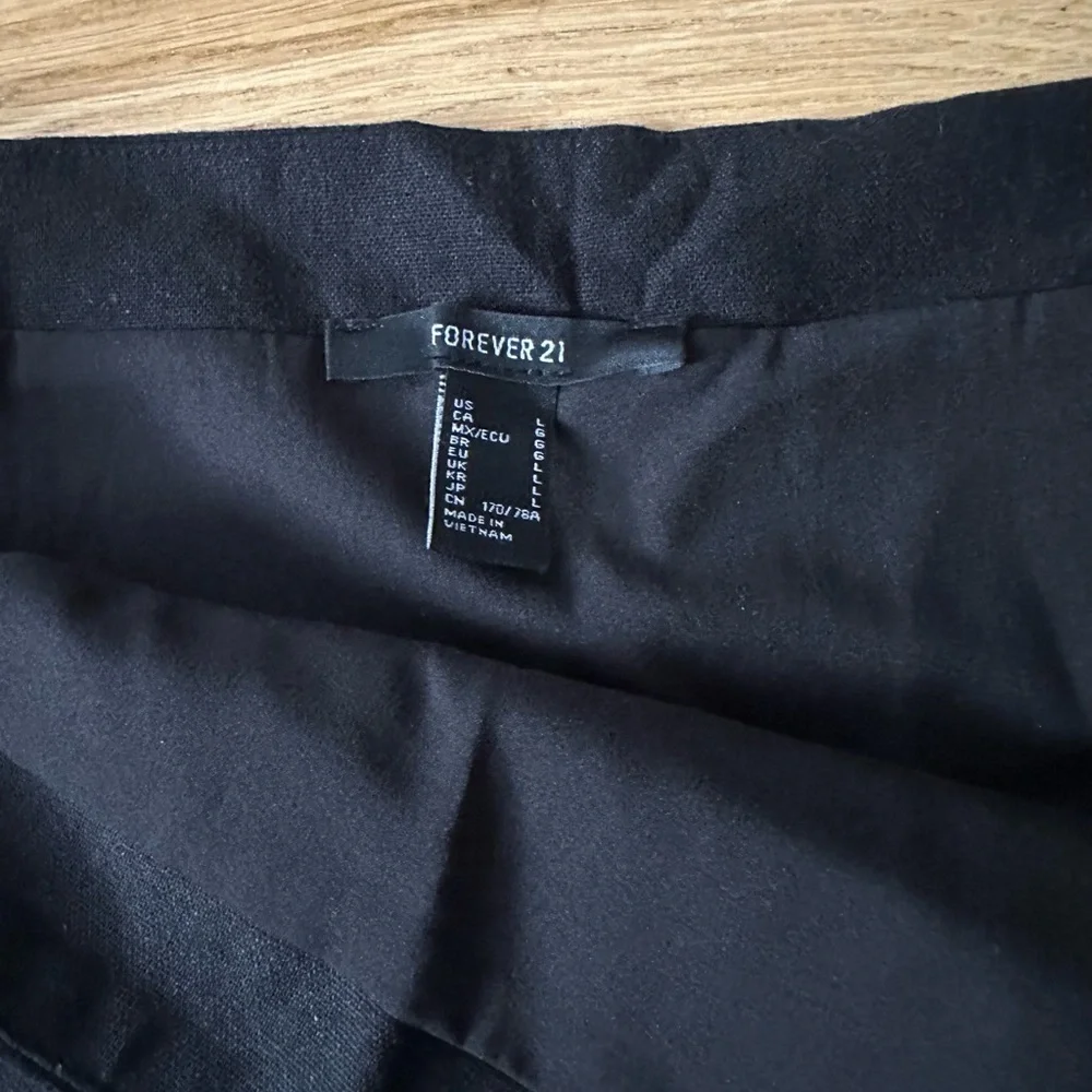 ✨ Forever 21 Black Wrap Mini Skirt Women Size L‎ Casual Chic NWOT ✨ - Picture 5 of 7